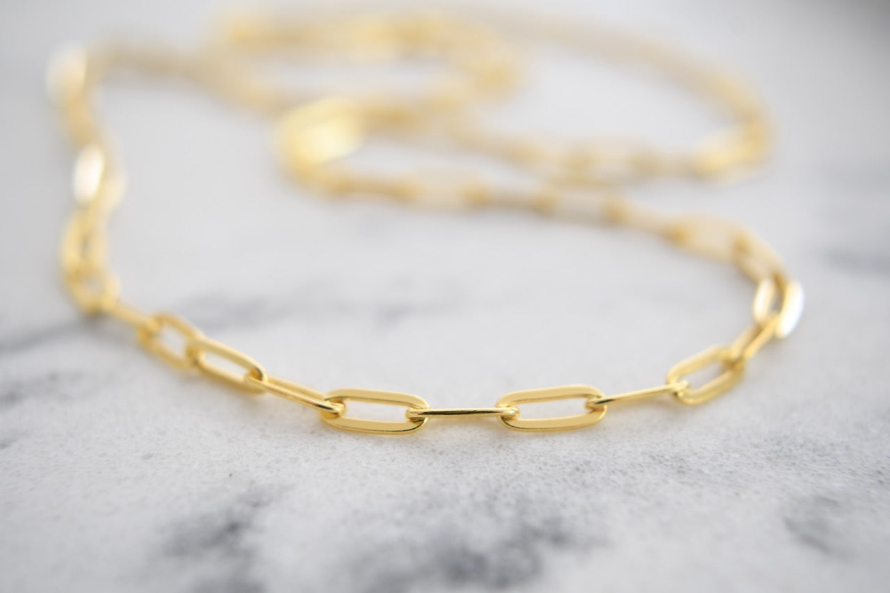 Maria Paperclip Necklace in Yellow Gold