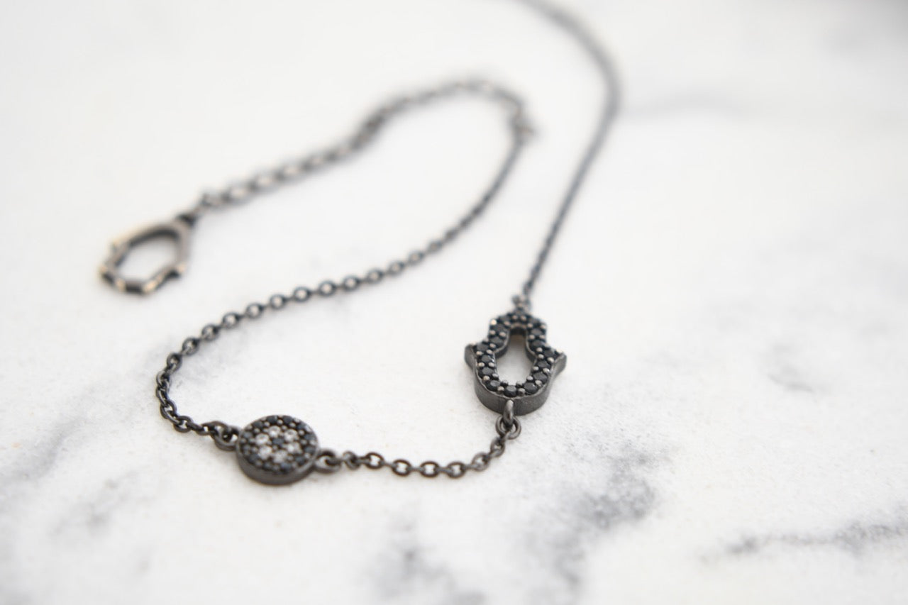 Elle Hand of Hamsa Chainlet in Black Gold