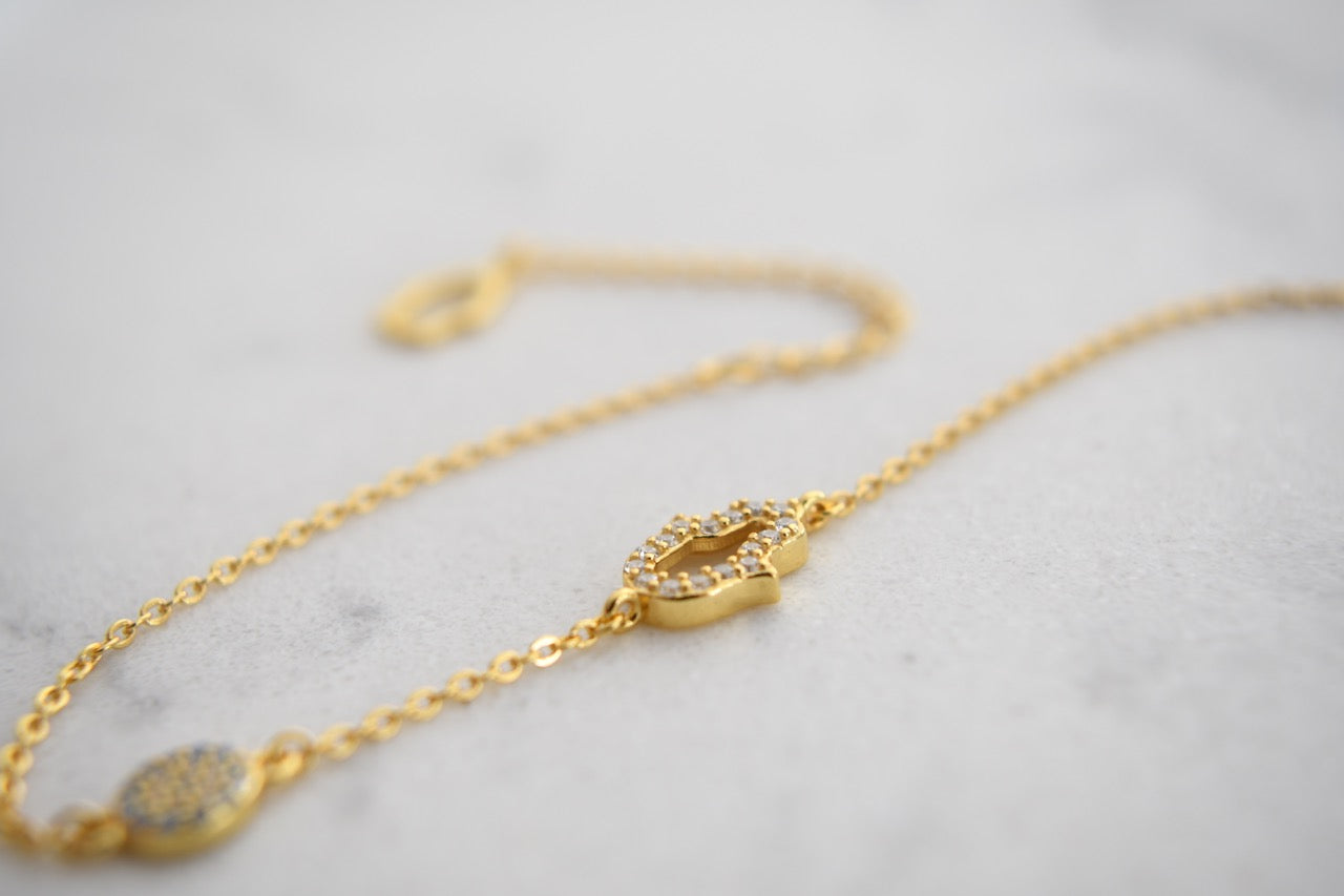 Elle Hand of Hamsa Chainlet in Yellow Gold Plating